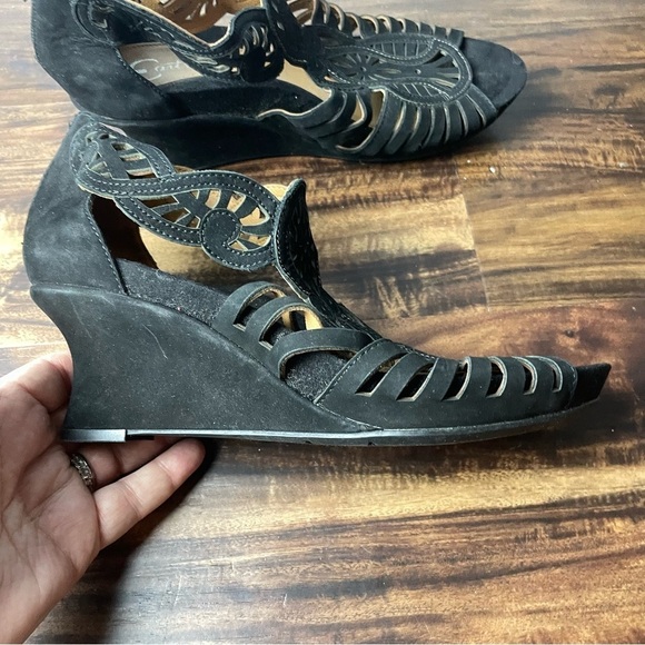 Earthies Black Leather Wedge Sandals size 9.5B - Picture 6 of 14